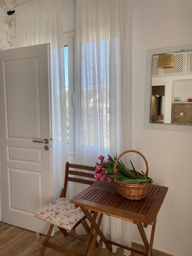 Reginas Apartments Ixia  Ngoại thất bức ảnh